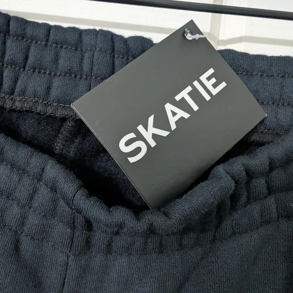 Skatie Ultralux Danny Sweatpants - Black - Picture 3 of 14